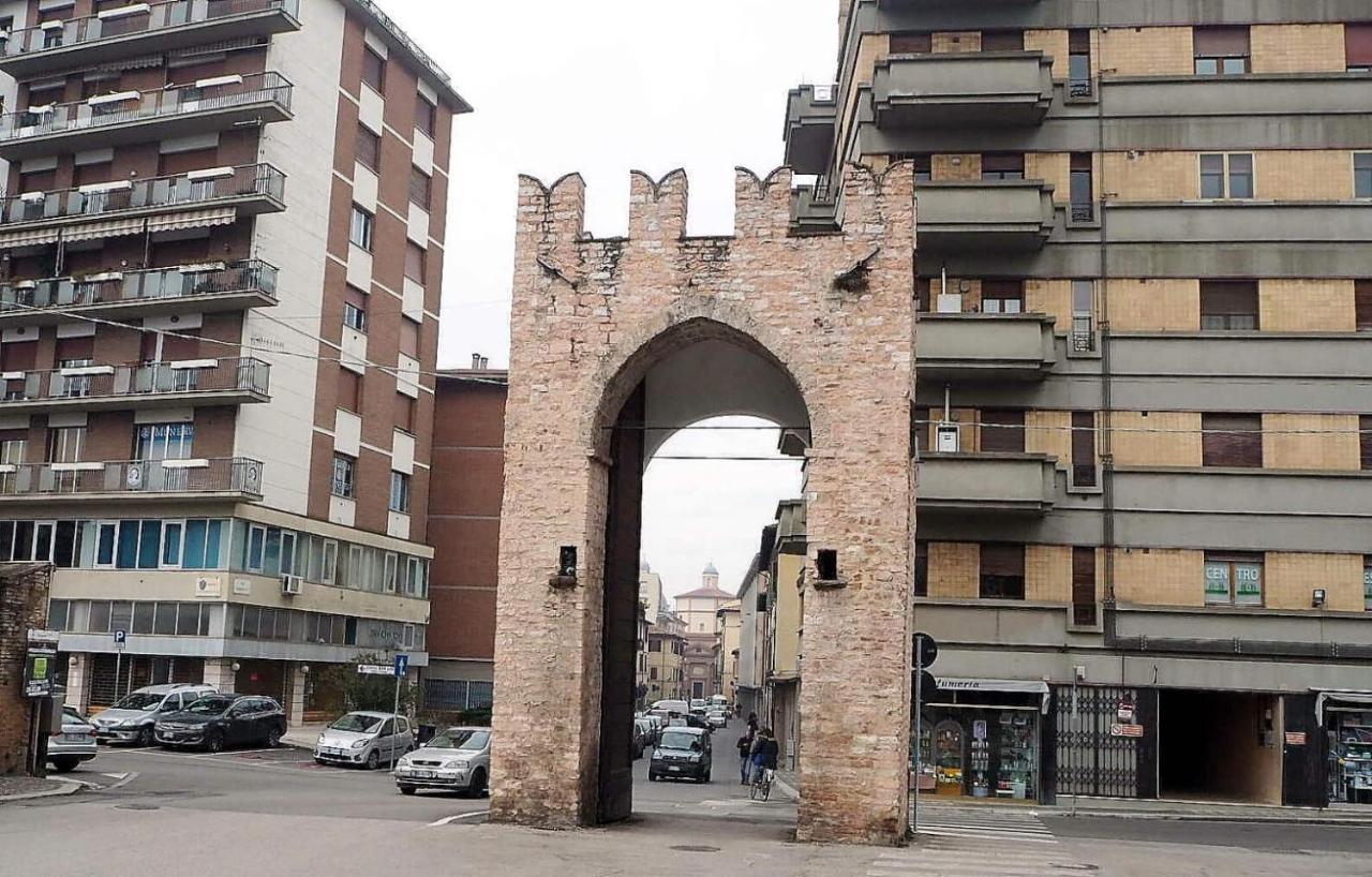 Bab San Feliciano Camere Foligno Buitenkant foto
