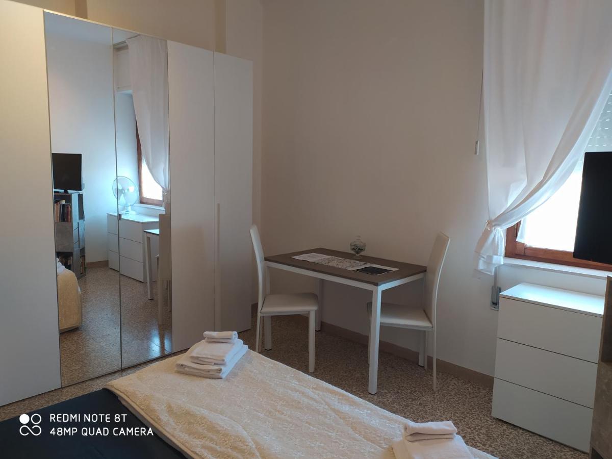 Bab San Feliciano Camere Foligno Buitenkant foto