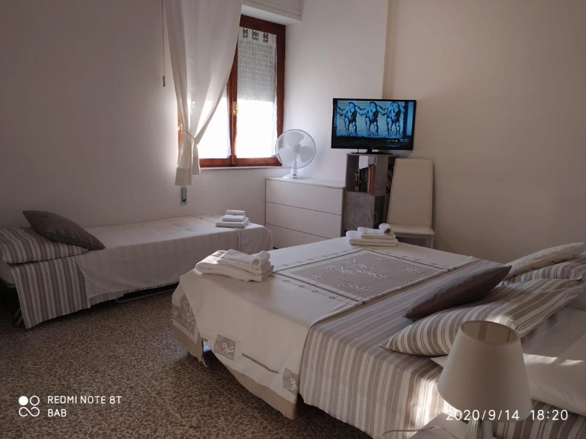 Bab San Feliciano Camere Foligno Buitenkant foto